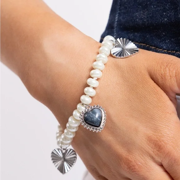 Jewelry Set - Picture 4 of 6